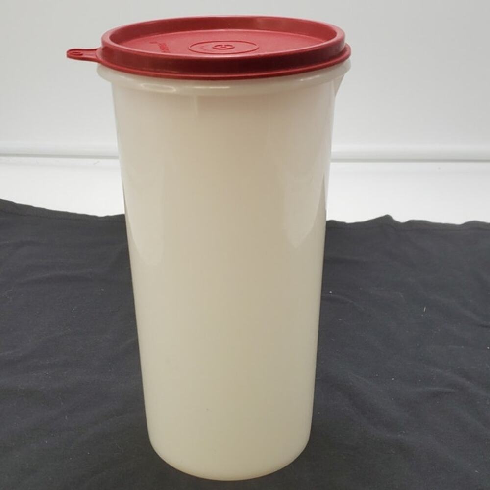 Vintage Tupperware 48 oz Handolier Container w/Lid 261 215  48 oz PRE-OWNED